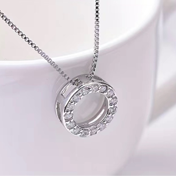 Silver Plated Shiny Zircon Circle Rings Pendant Necklace - Picture 1 of 6